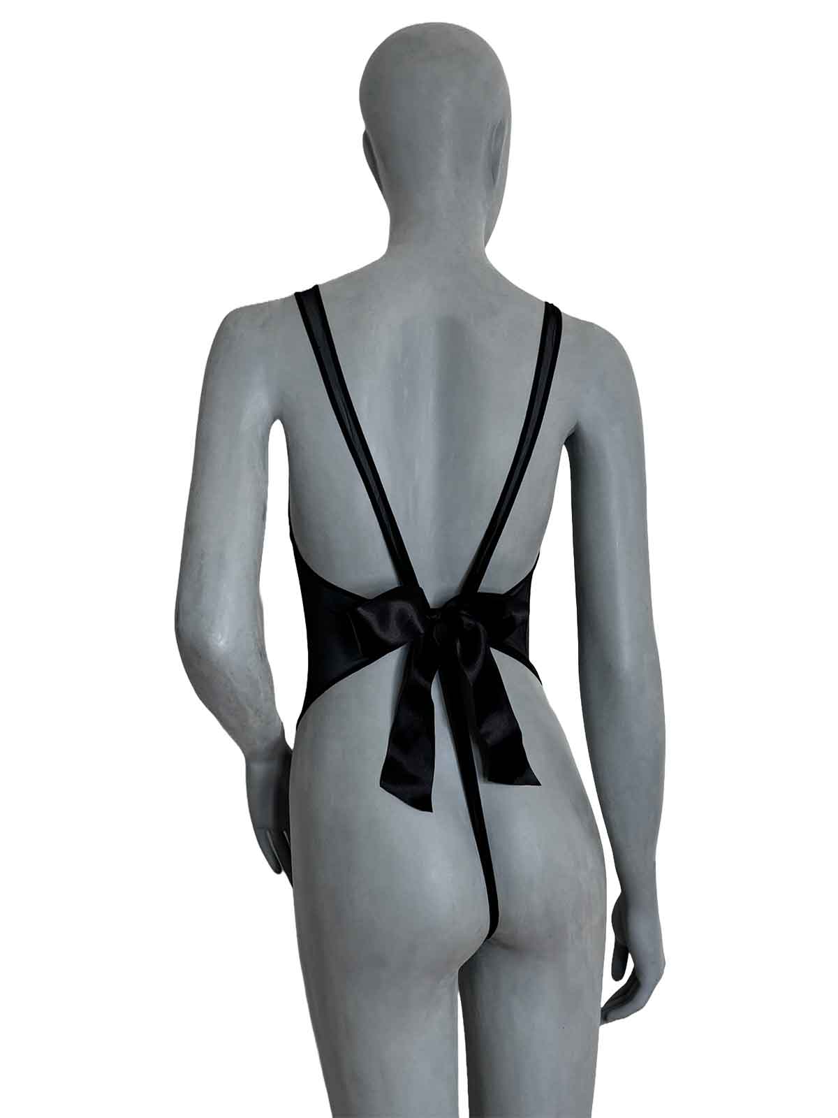 Costas do body Beatriz Ciso com laço de cetim, alças cruzadas e design fio dental, For Lovers collection