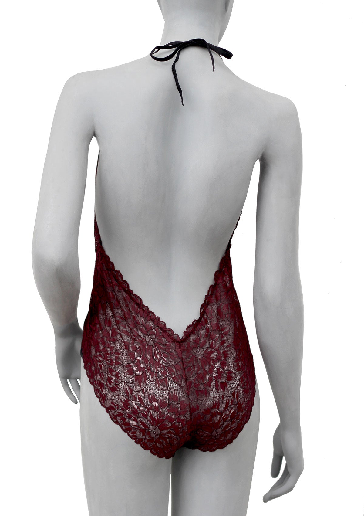 Costas do body Chica Ciso em renda vinho design aberto com amarração no pescoço, lingerie artesanal