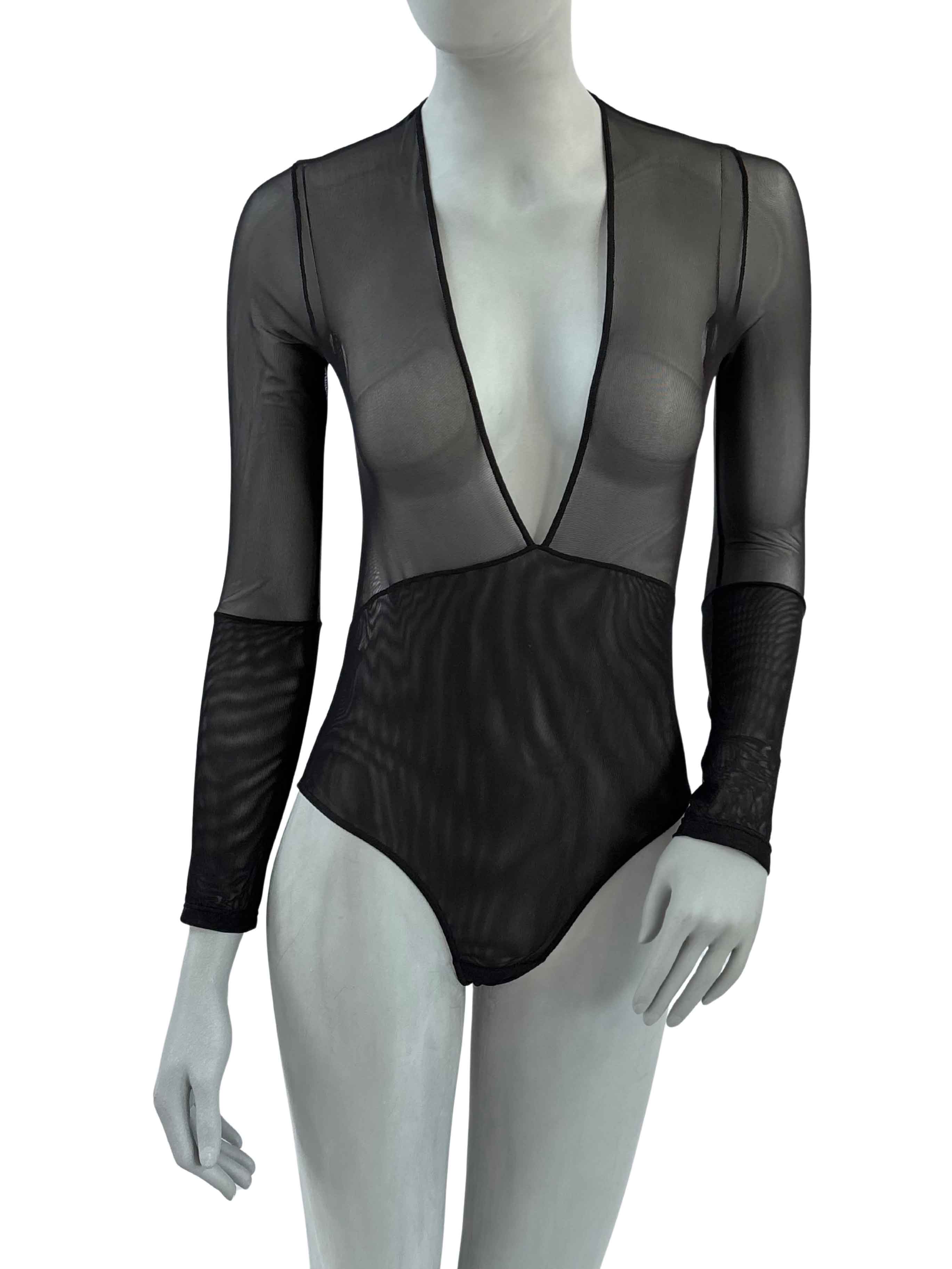 Bodysuit Maud Cisô em tule transparente preto com mangas longas e decote em V, vista frontal completa, lingerie artesanal