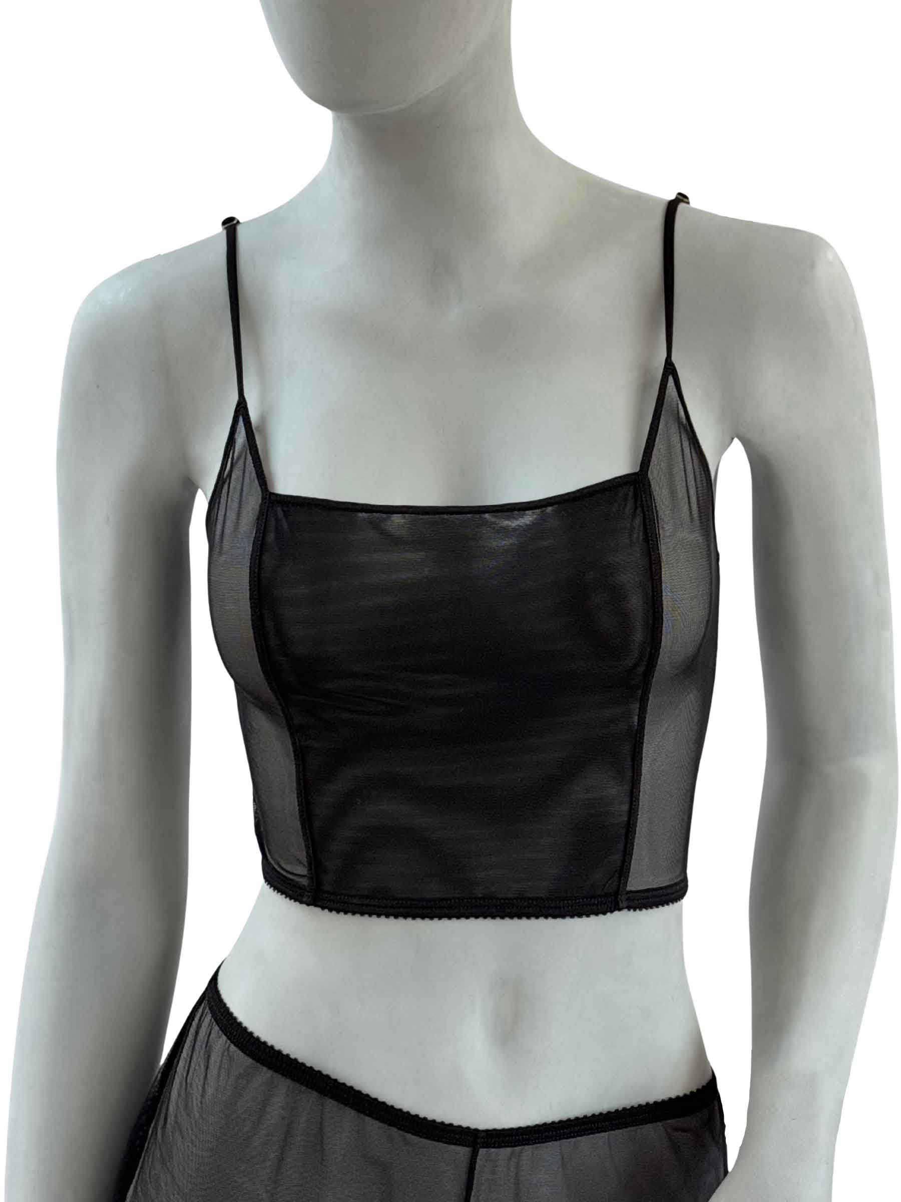 Sutiã Angela longline, tule preto, vista frontal, com decote reto e recorte valorizando silhueta, alças reguláveis em elástico fino, lingerie confortável sem bojo, design autoral da Cisô Atelier