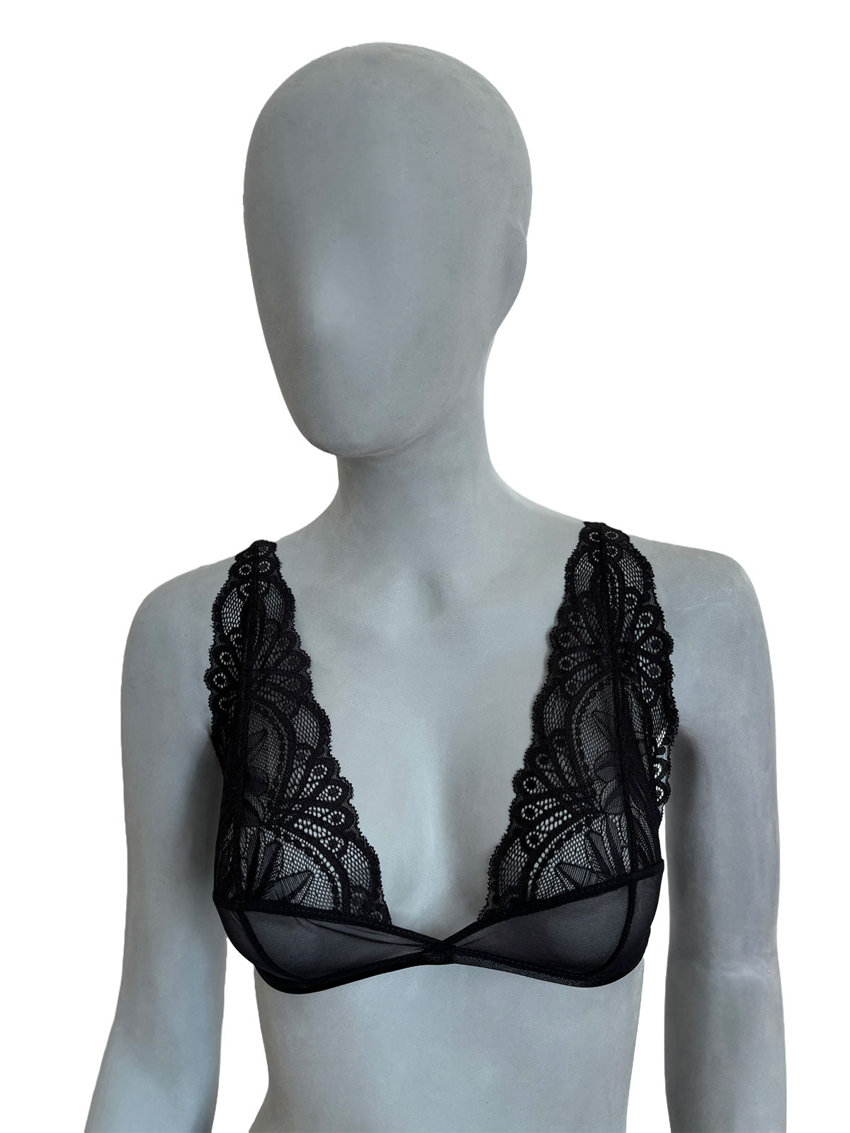Sutiã Elissa preto com renda floral em tule transparente, decote profundo triangular, faixa em tule preto sob o busto, sem bojo, vista frontal em manequim fundo neutro, lingerie artesanal design autoral Cisô Atelier